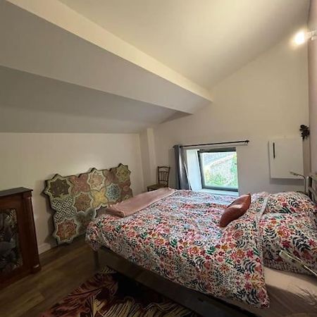 Charmante Maison Renovee Centre-Ville Balbigny Eksteriør billede